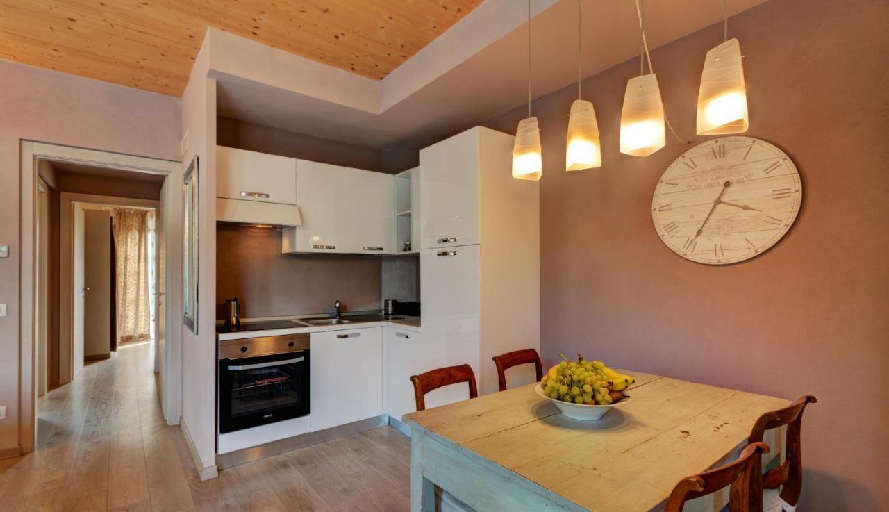 La Rosa Gialla Bio Apartments & Rooms บาโรโล ภายนอก รูปภาพ