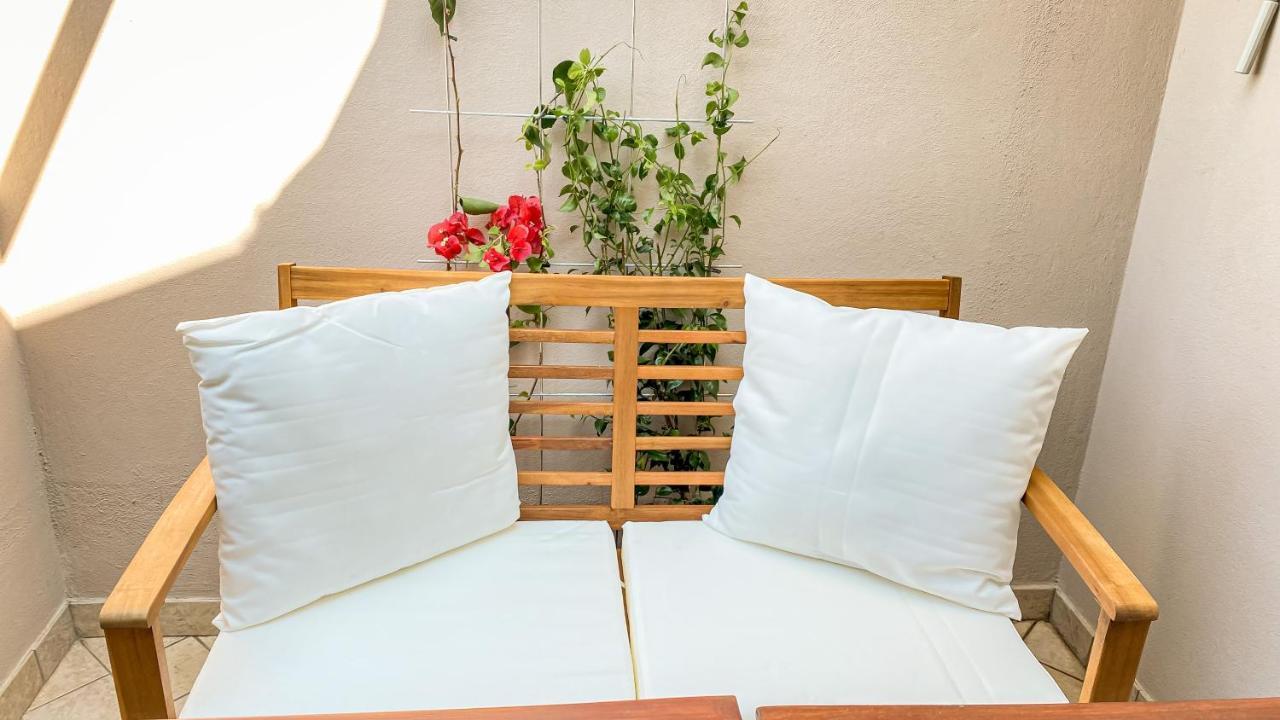 La Rosa Gialla Bio Apartments & Rooms บาโรโล ภายนอก รูปภาพ