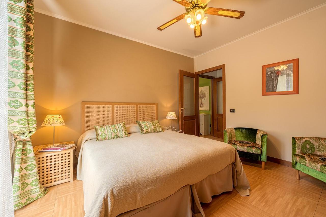 La Rosa Gialla Bio Apartments & Rooms บาโรโล ภายนอก รูปภาพ